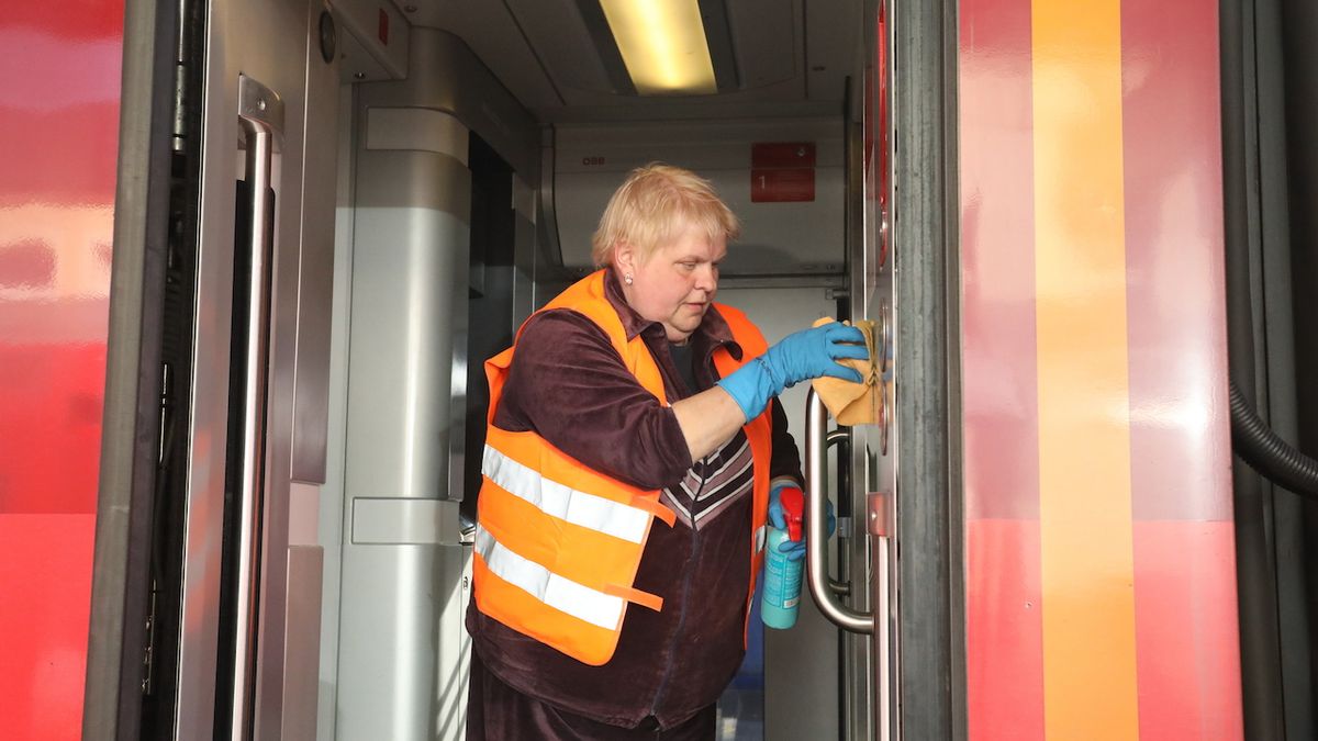 V Břeclavi se zatím vlaky ze zahraničí nekontrolují